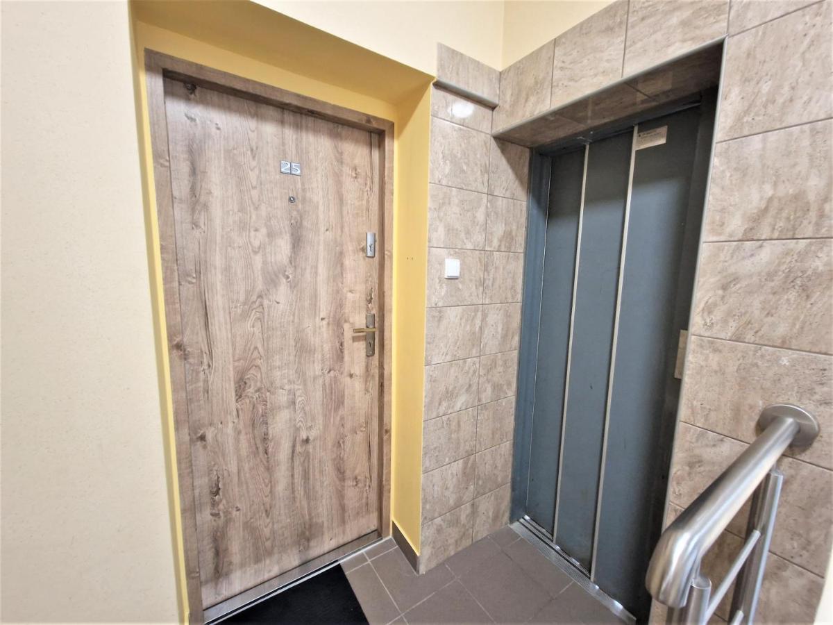 J&W Apartments Grojecka Glam Flat Warschau Exterior foto