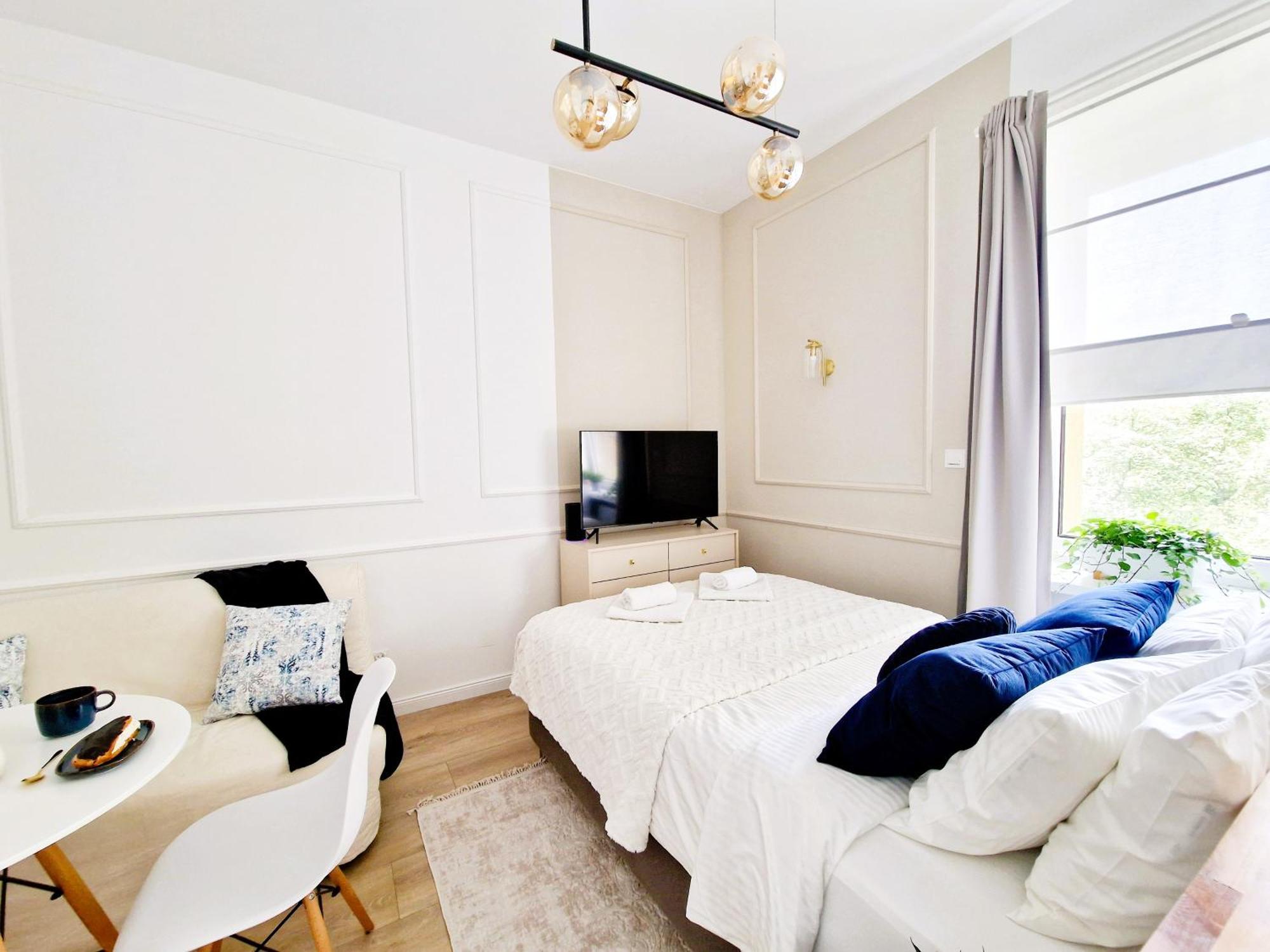 J&W Apartments Grojecka Glam Flat Warschau Exterior foto