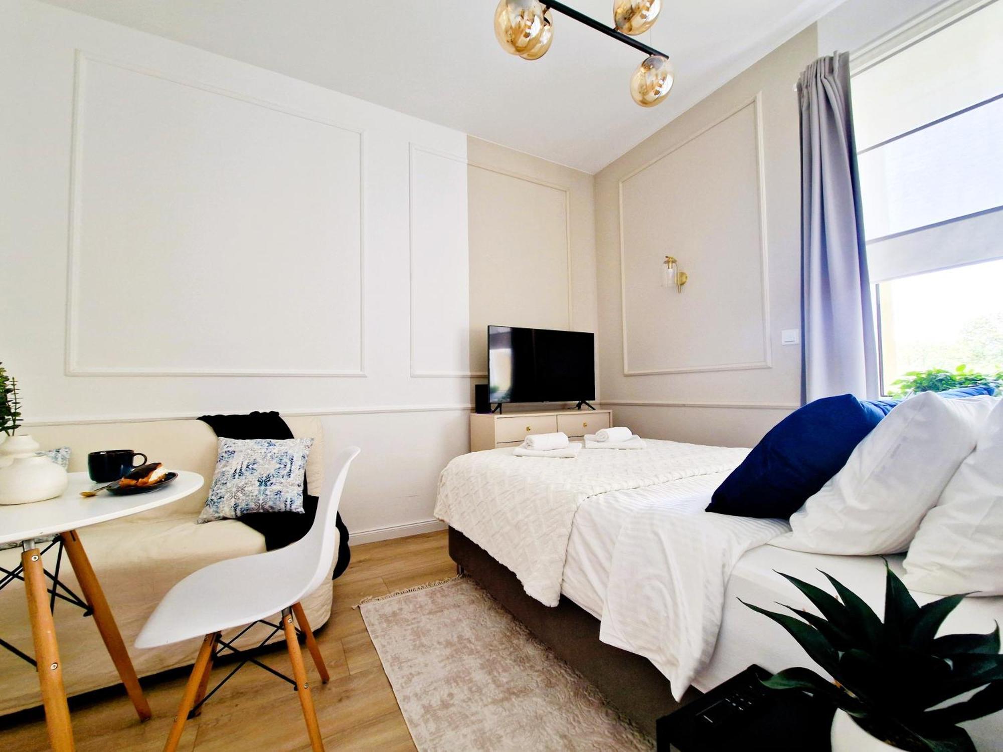 J&W Apartments Grojecka Glam Flat Warschau Exterior foto