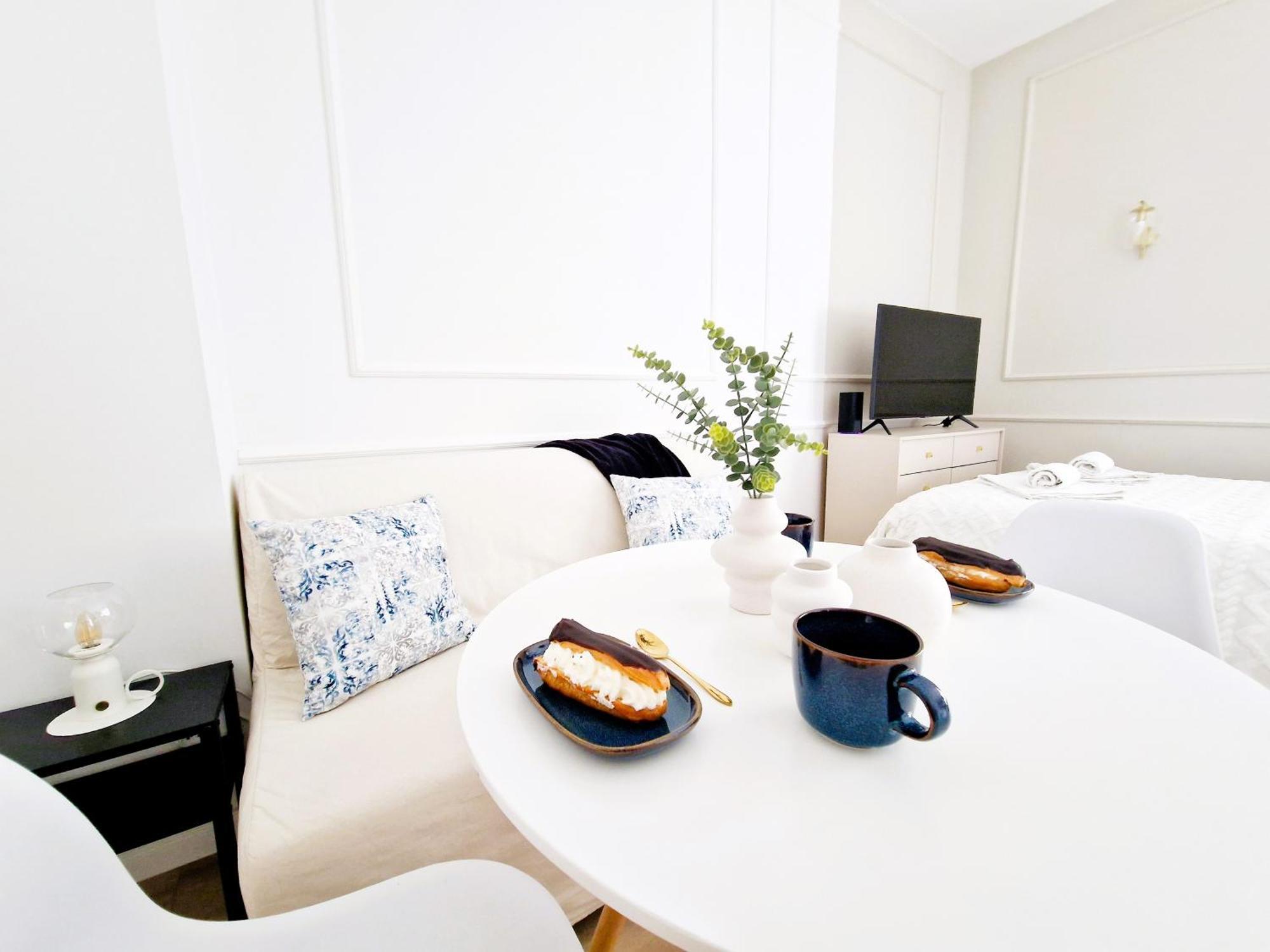 J&W Apartments Grojecka Glam Flat Warschau Exterior foto